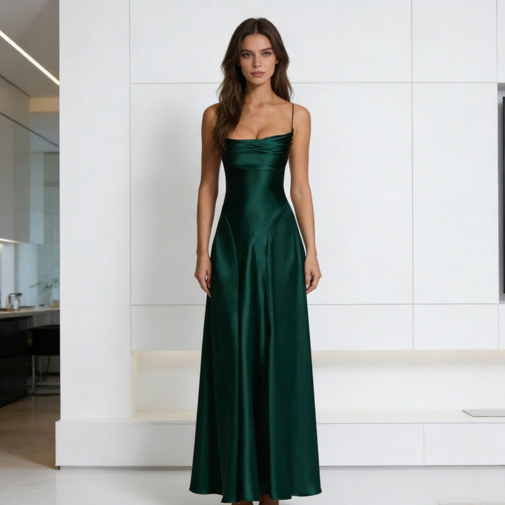 Damen Elegantes satin Abendkleid mit tailliertem Schnitt und schmalen Trägern