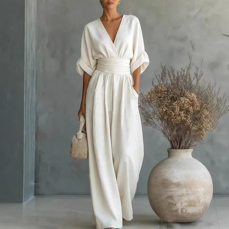 Damen Jumpsuit mit elegantem V-Ausschnitt und weitem Bein