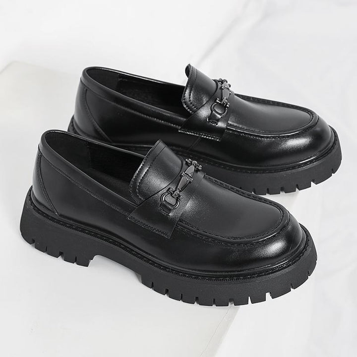 Herren Modische Loafers mit robustem Sohlenprofil und edler Schnallenverzierung